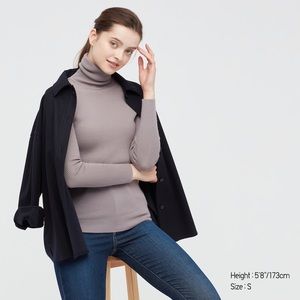 Uniqlo turtleneck sweater wool gray color L